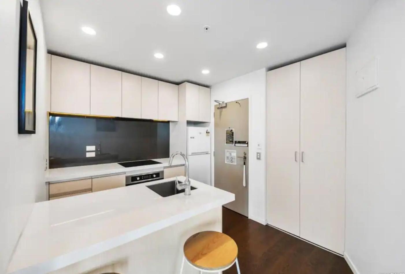 Top Floor Harbour View And Skytower View Apartment In Cbd Auckland Exterior foto
